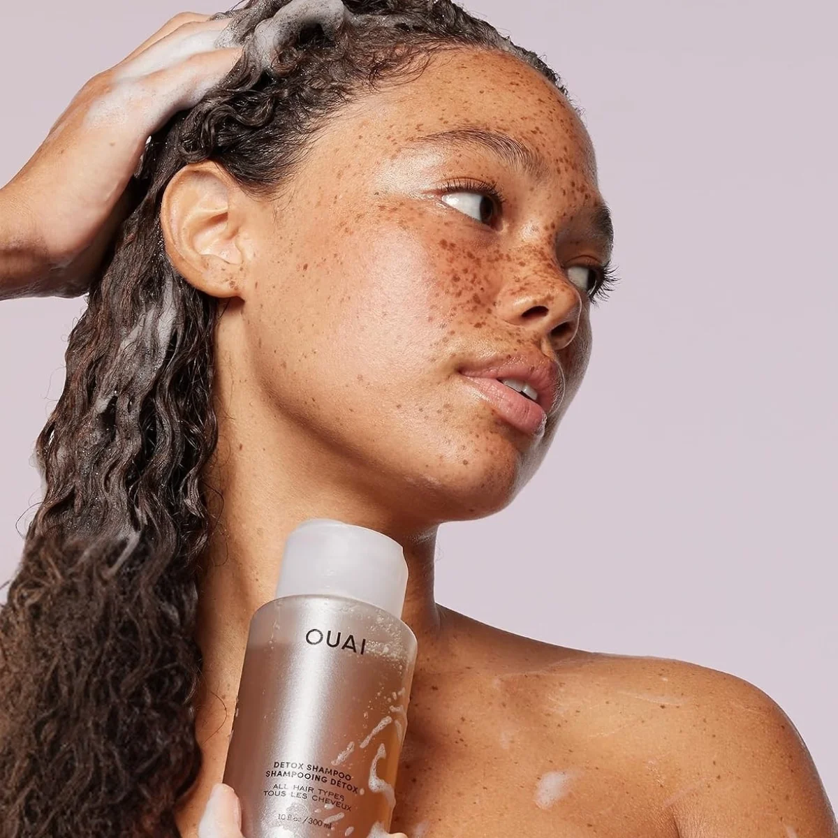 Effective Shampoos to Combat Chlorine Damage and Hair Buildup